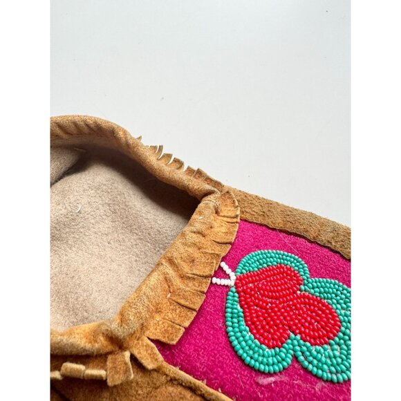 Vintage Handmade Warm Brown Beaded Suede Leather Slippers Moccasins - Picture 5 of 15